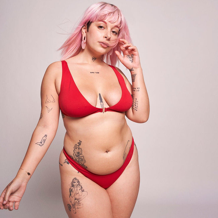 Tanga menstruel rouge de face